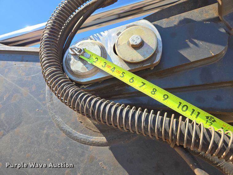 image for item EB1420 2007 John Deere 200D excavator