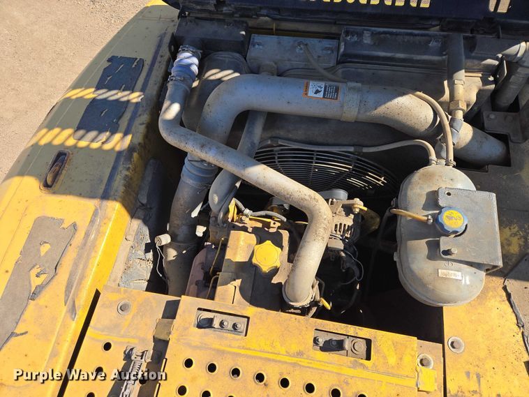 image for item EB1420 2007 John Deere 200D excavator