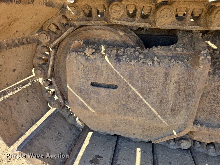 image for item EB1420 2007 John Deere 200D excavator