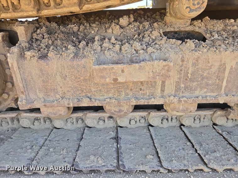image for item EB1420 2007 John Deere 200D excavator