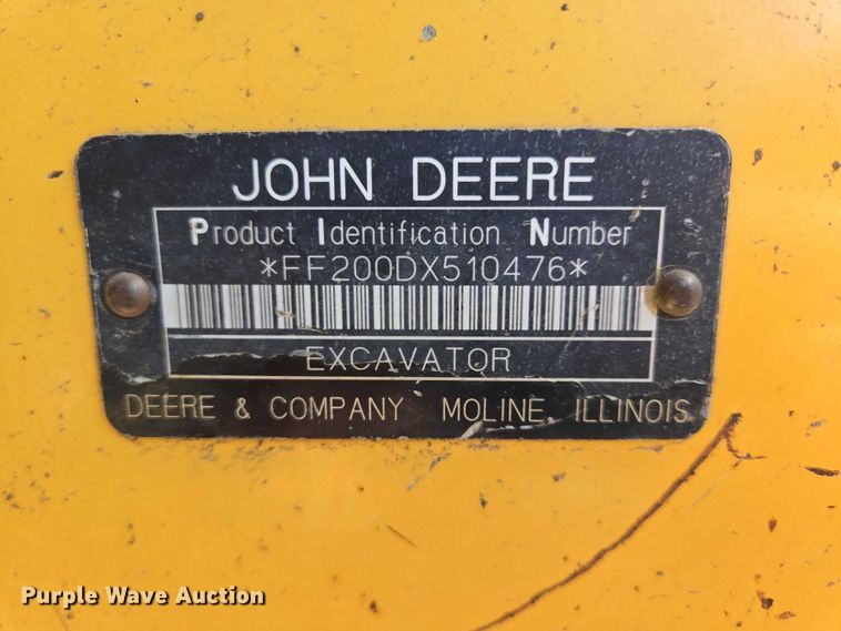 image for item EB1420 2007 John Deere 200D excavator