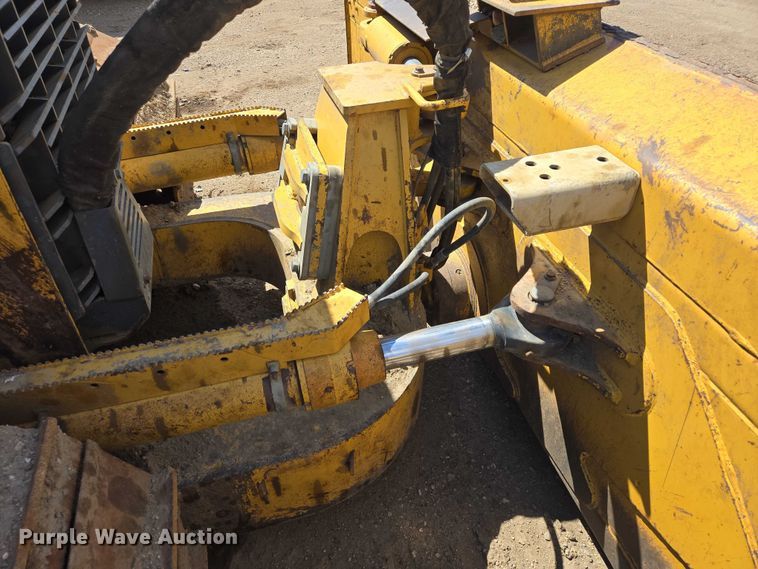 image for item EB1422 2006 John Deere 750J LGP dozer