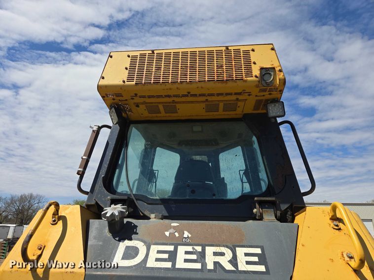 image for item EB1422 2006 John Deere 750J LGP dozer