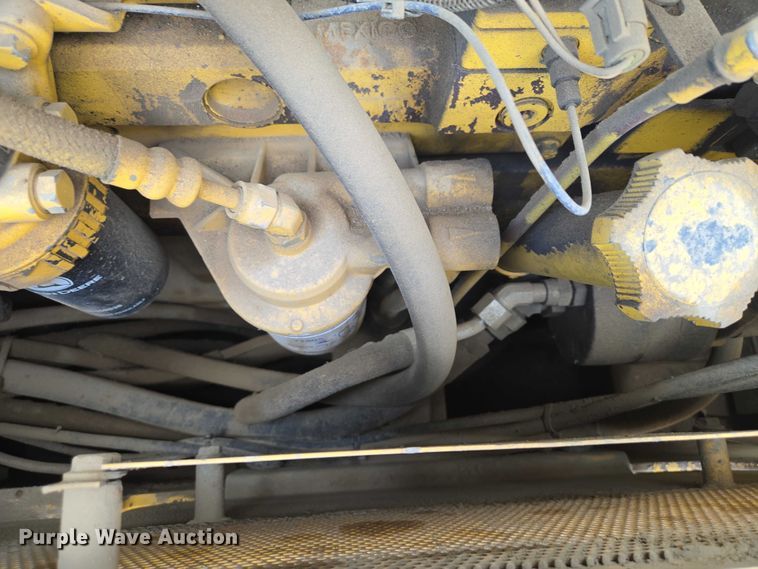 image for item EB1422 2006 John Deere 750J LGP dozer