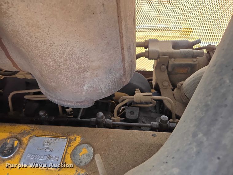 image for item EB1422 2006 John Deere 750J LGP dozer