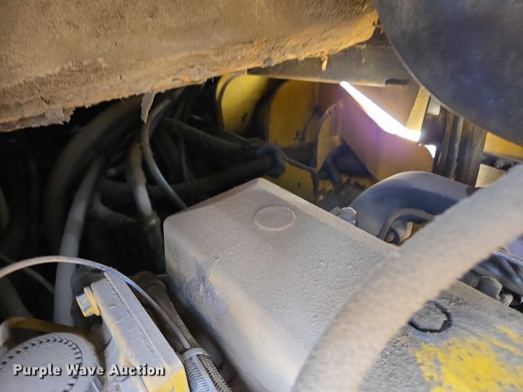 image for item EB1422 2006 John Deere 750J LGP dozer