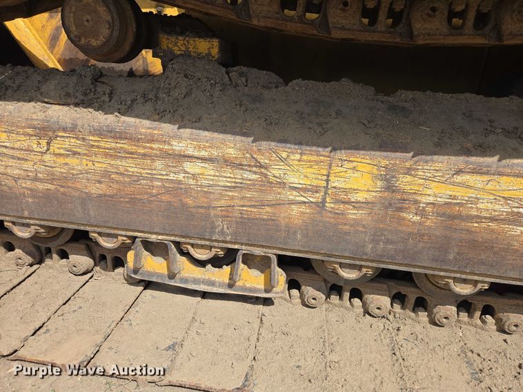 image for item EB1422 2006 John Deere 750J LGP dozer