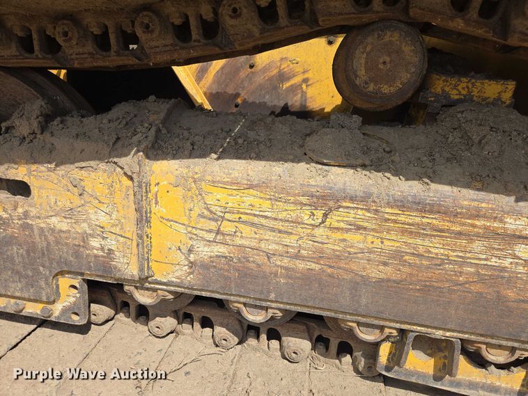 image for item EB1422 2006 John Deere 750J LGP dozer