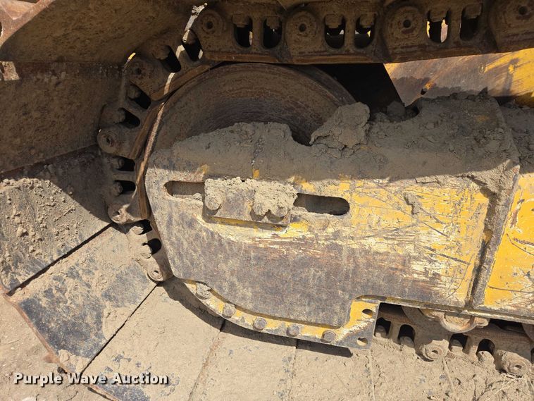 image for item EB1422 2006 John Deere 750J LGP dozer