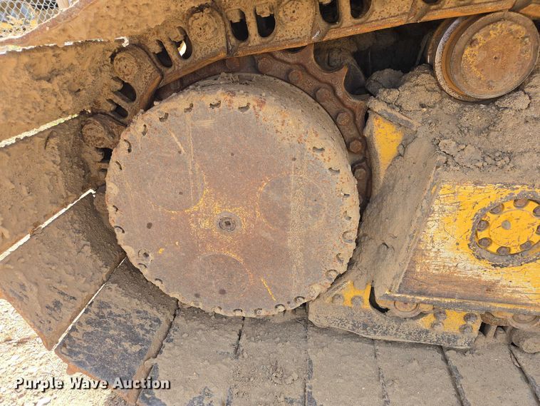 image for item EB1422 2006 John Deere 750J LGP dozer