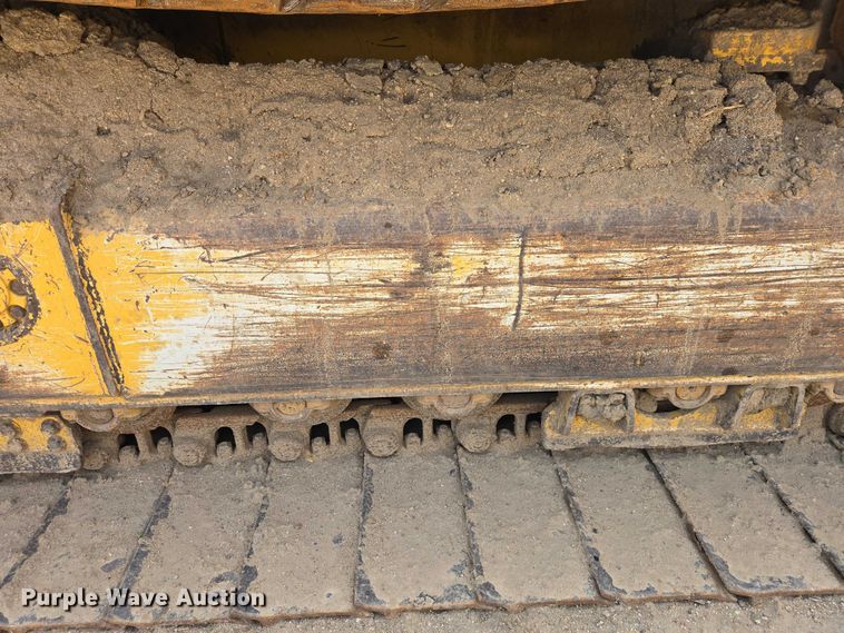 image for item EB1422 2006 John Deere 750J LGP dozer