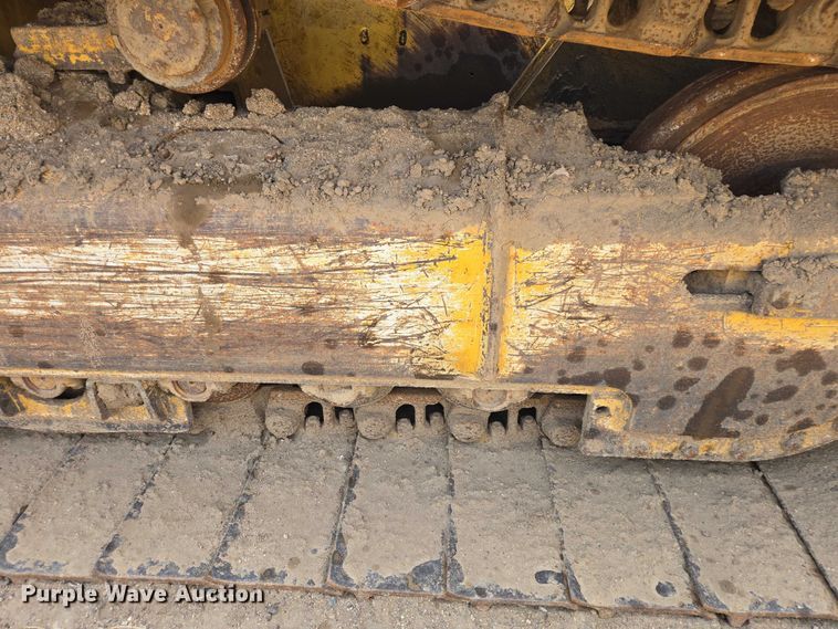 image for item EB1422 2006 John Deere 750J LGP dozer