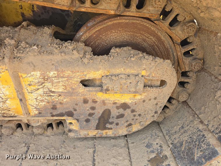 image for item EB1422 2006 John Deere 750J LGP dozer