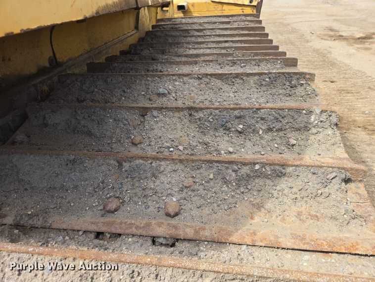 image for item EB1422 2006 John Deere 750J LGP dozer