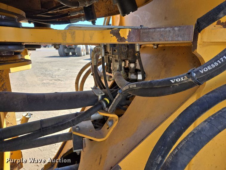 image for item EB1423 Volvo L60H wheel loader