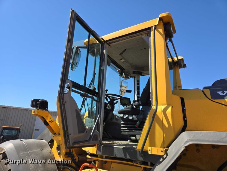 image for item EB1423 Volvo L60H wheel loader