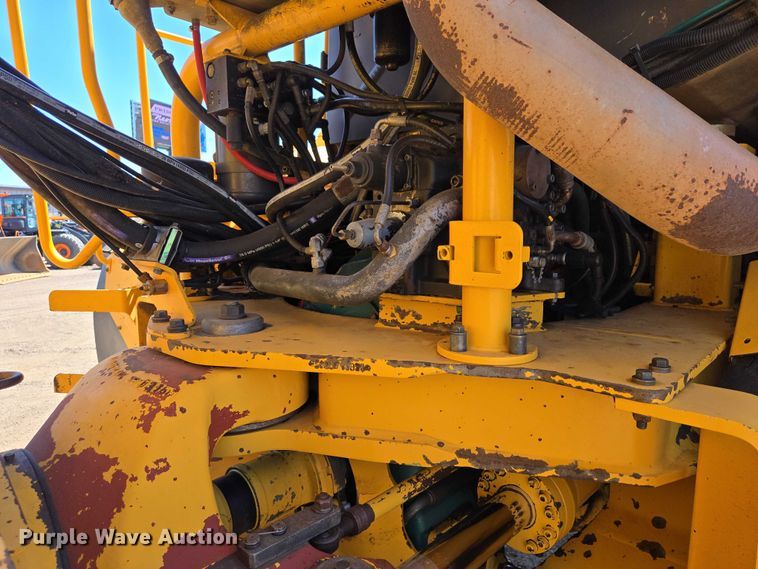 image for item EB1424 2003 Volvo A40D articulated haul truck