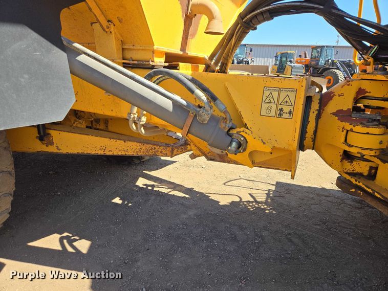 image for item EB1424 2003 Volvo A40D articulated haul truck
