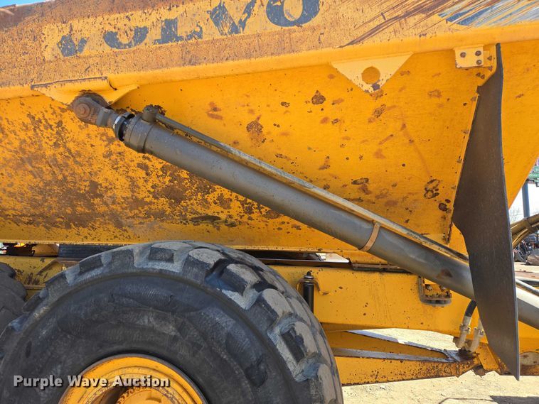 image for item EB1424 2003 Volvo A40D articulated haul truck
