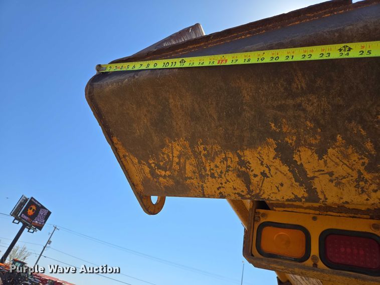 image for item EB1424 2003 Volvo A40D articulated haul truck
