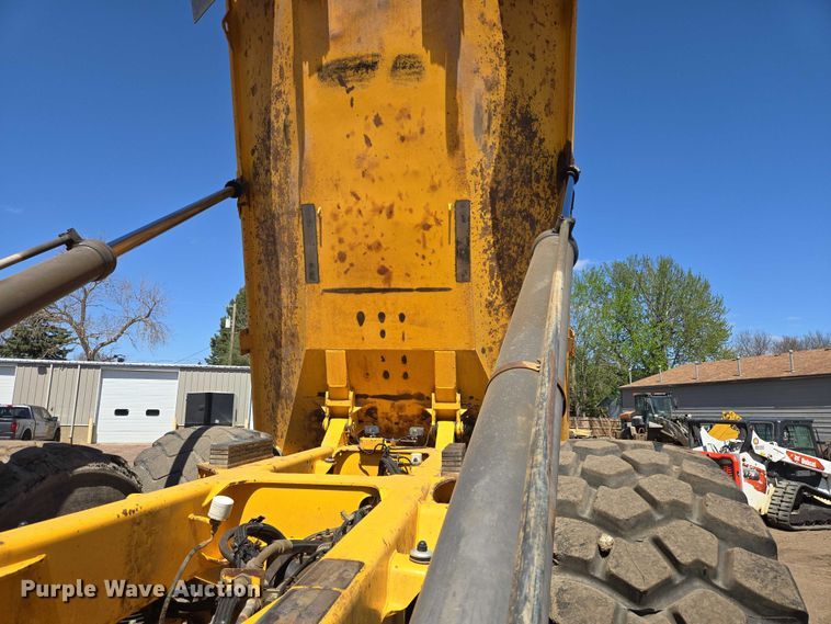 image for item EB1424 2003 Volvo A40D articulated haul truck