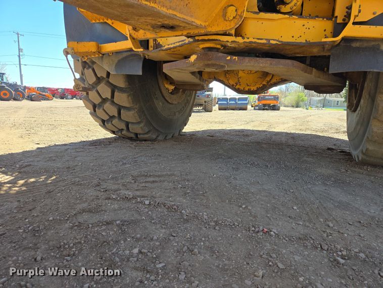 image for item EB1424 2003 Volvo A40D articulated haul truck