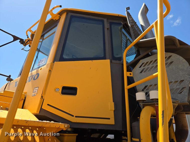 image for item EB1424 2003 Volvo A40D articulated haul truck