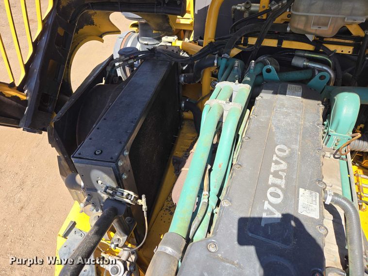 image for item EB1424 2003 Volvo A40D articulated haul truck