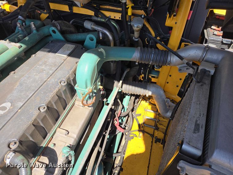 image for item EB1424 2003 Volvo A40D articulated haul truck