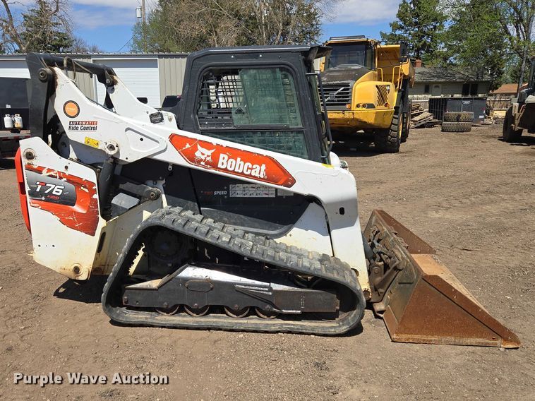 image for item EB1425 2020 Bobcat T76 tracked skid steer loader