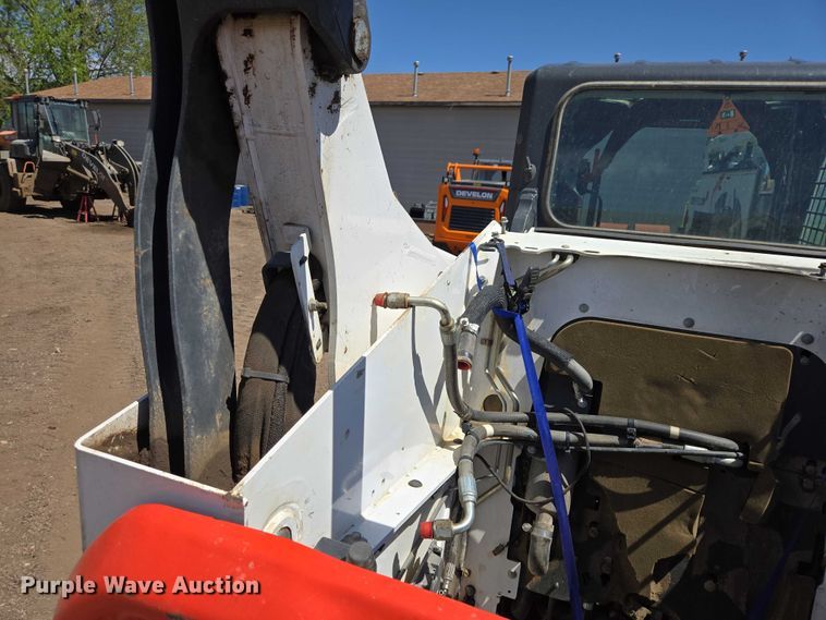 image for item EB1425 2020 Bobcat T76 tracked skid steer loader
