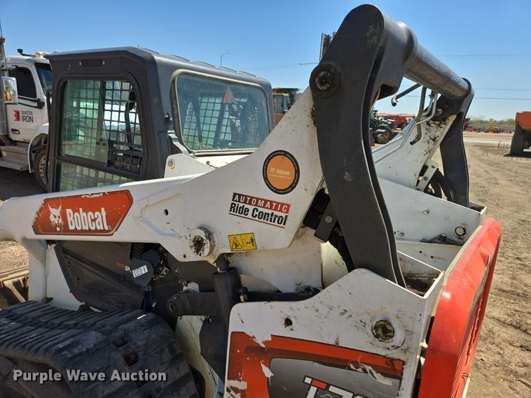 image for item EB1425 2020 Bobcat T76 tracked skid steer loader