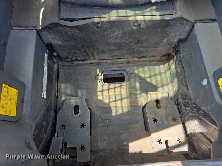 image for item EB1425 2020 Bobcat T76 tracked skid steer loader