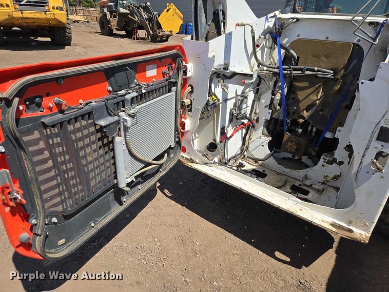 image for item EB1425 2020 Bobcat T76 tracked skid steer loader