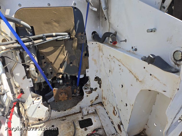 image for item EB1425 2020 Bobcat T76 tracked skid steer loader