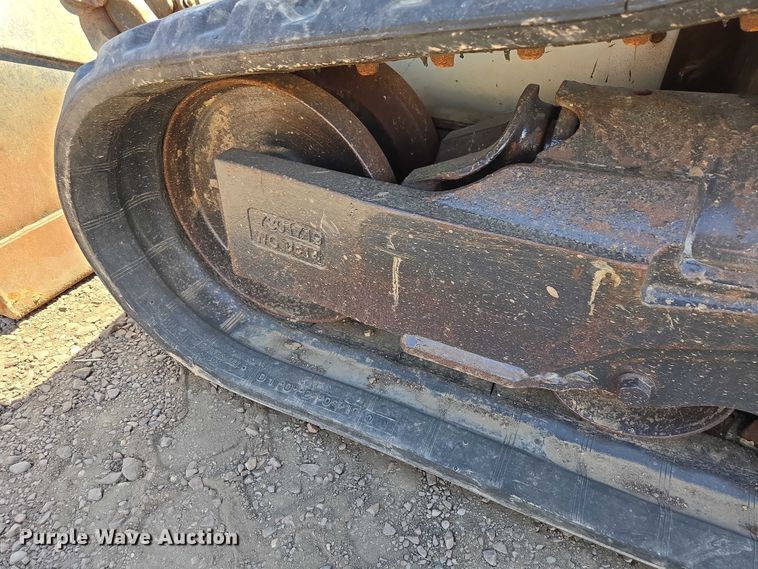 image for item EB1425 2020 Bobcat T76 tracked skid steer loader