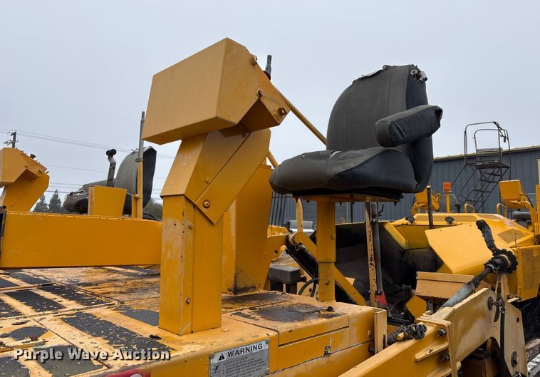 image for item EC8173 1999 Blaw-Knox PF-5510 paver