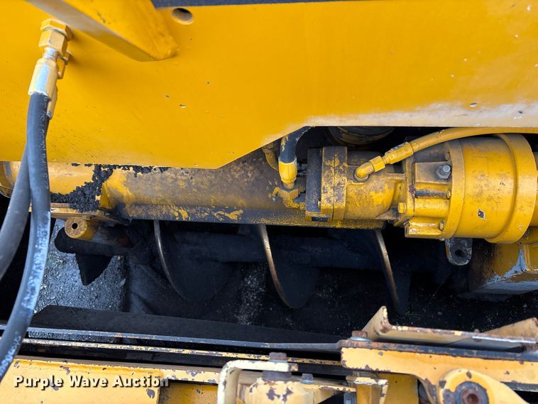 image for item EC8173 1999 Blaw-Knox PF-5510 paver