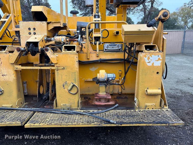 image for item EC8173 1999 Blaw-Knox PF-5510 paver