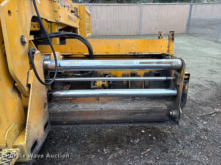 image for item EC8173 1999 Blaw-Knox PF-5510 paver