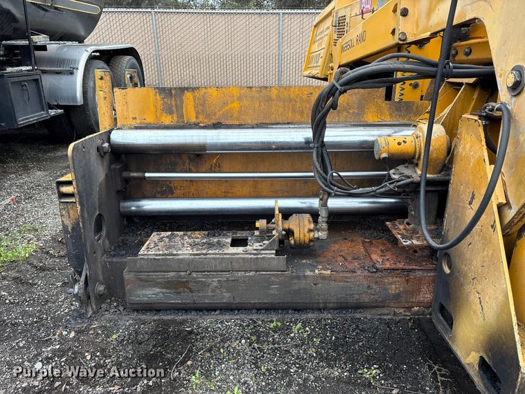 image for item EC8173 1999 Blaw-Knox PF-5510 paver