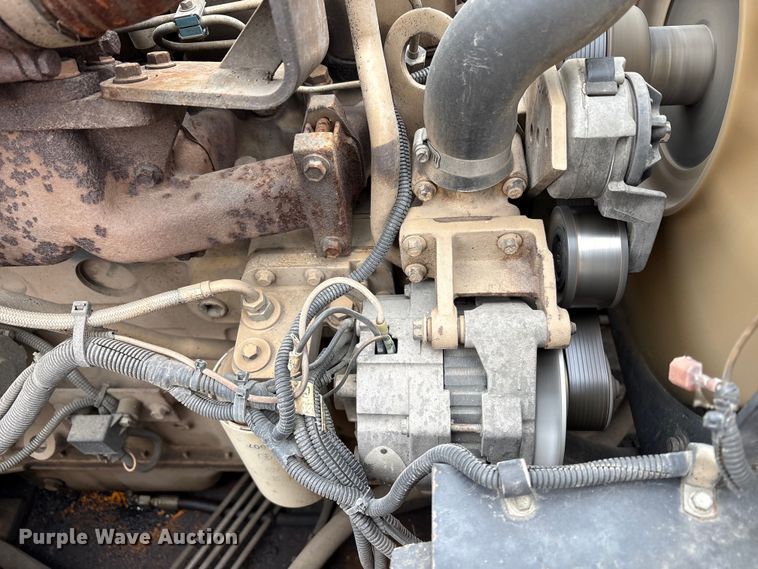 image for item EC8173 1999 Blaw-Knox PF-5510 paver