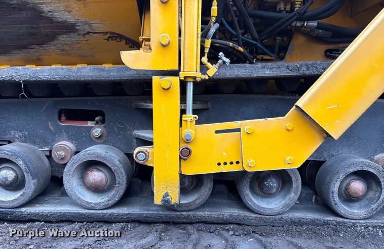 image for item EC8173 1999 Blaw-Knox PF-5510 paver