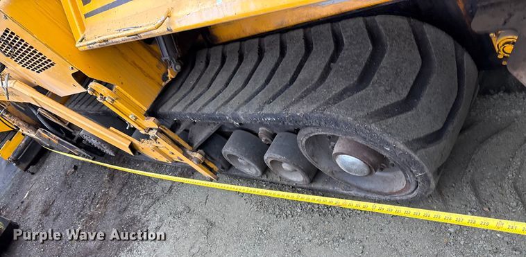 image for item EC8173 1999 Blaw-Knox PF-5510 paver