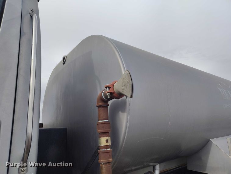 image for item ED0006 2007 Sterling LW4000 WT tank truck