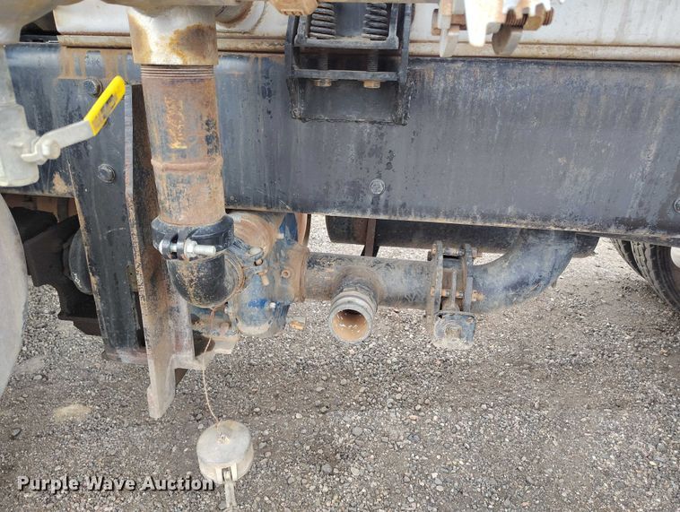 image for item ED0006 2007 Sterling LW4000 WT tank truck