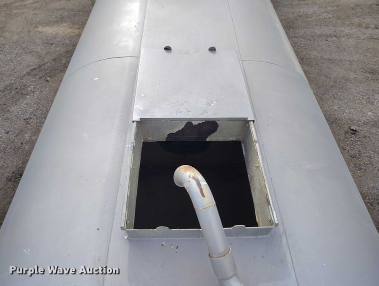 image for item ED0006 2007 Sterling LW4000 WT tank truck