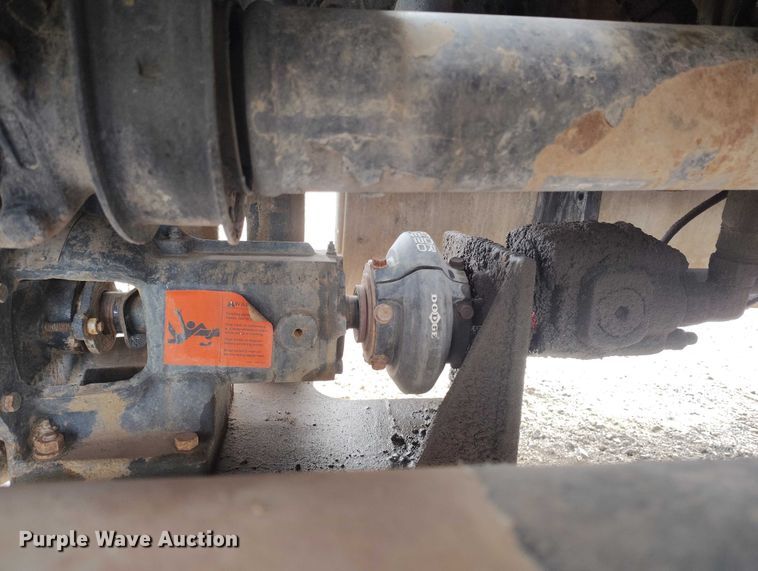 image for item ED0006 2007 Sterling LW4000 WT tank truck