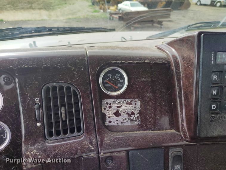 image for item ED0006 2007 Sterling LW4000 WT tank truck