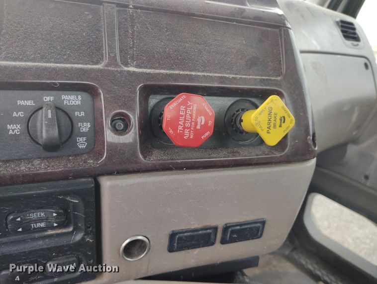 image for item ED0006 2007 Sterling LW4000 WT tank truck